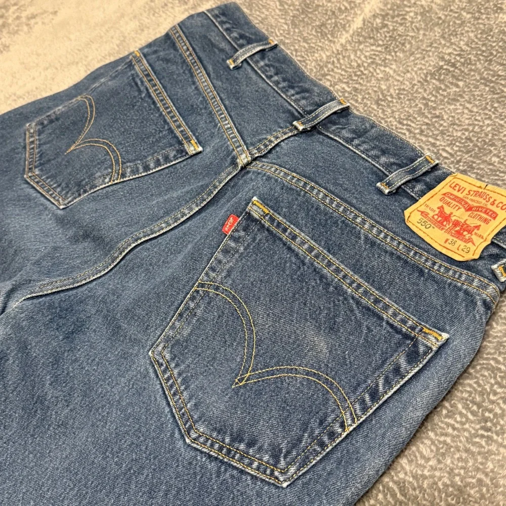 Levi's 550 Relaxed Fit Blue Denim‎ Jeans Men's 38x29